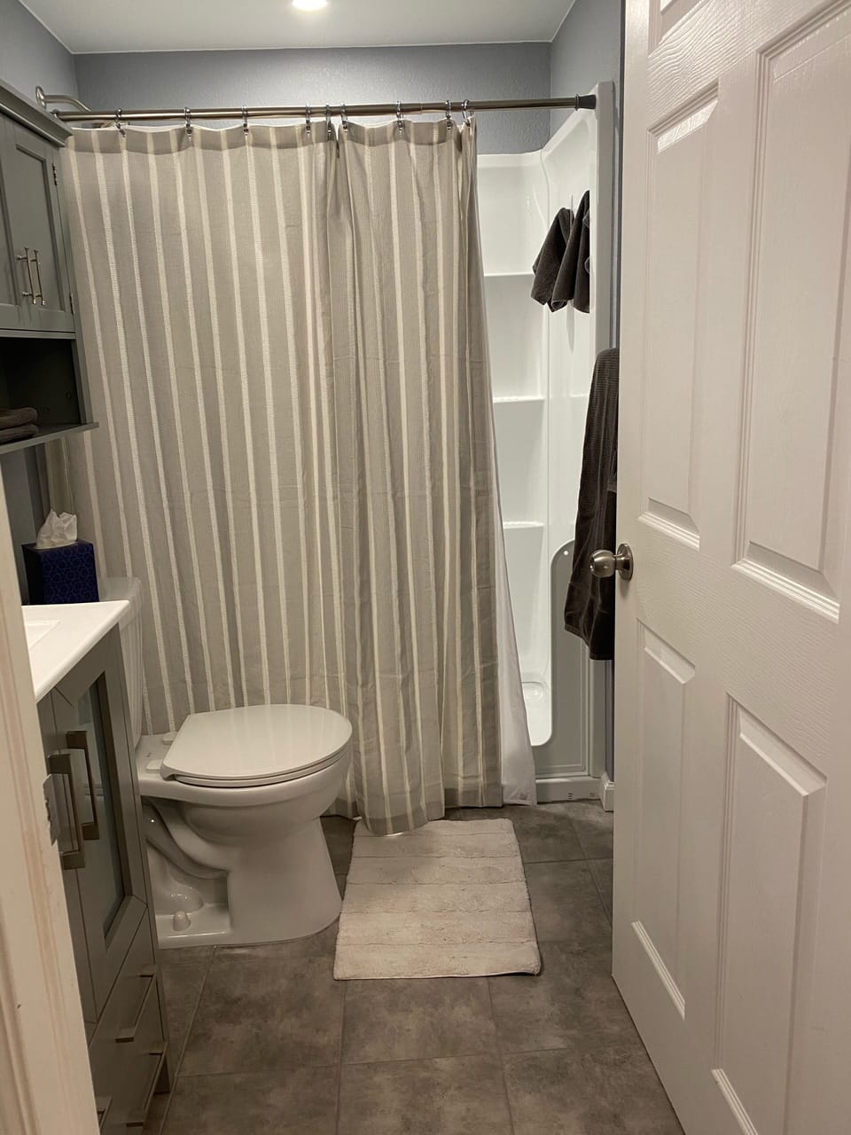 Bathroom equipped with everything and hotel grade towels.