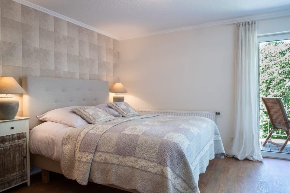 Comfort Double Room, Balcony (Comfort Balcony L) | Individually decorated, individually furnished, desk, free WiFi
