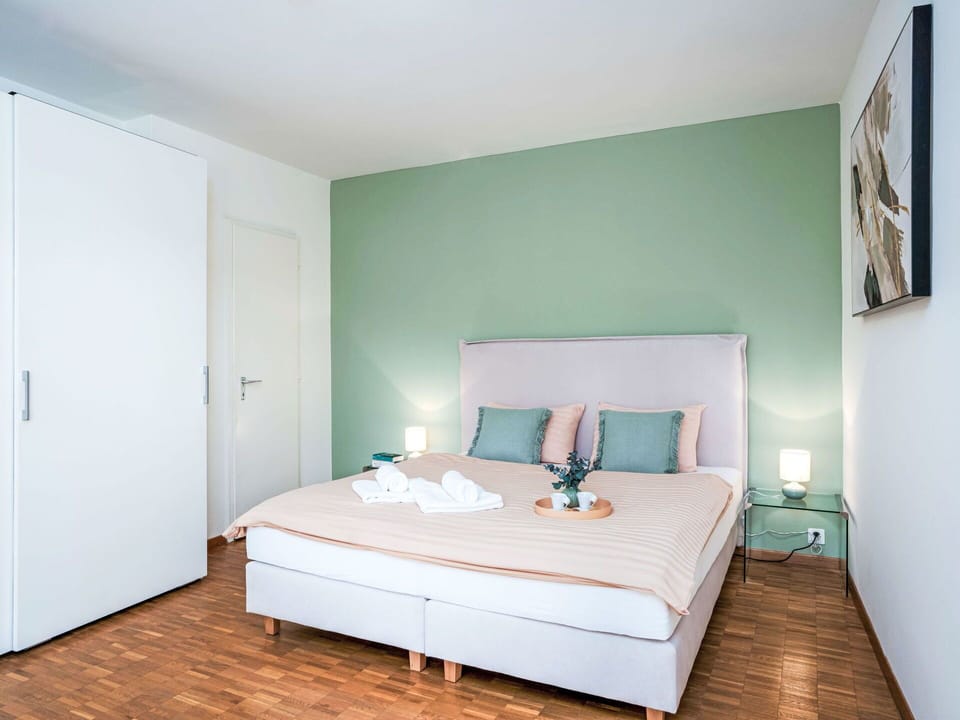 Bed, Furniture, Interior Design, Flooring, Floor, Bedroom, Wall, Room, Bedding, Bed Sheet