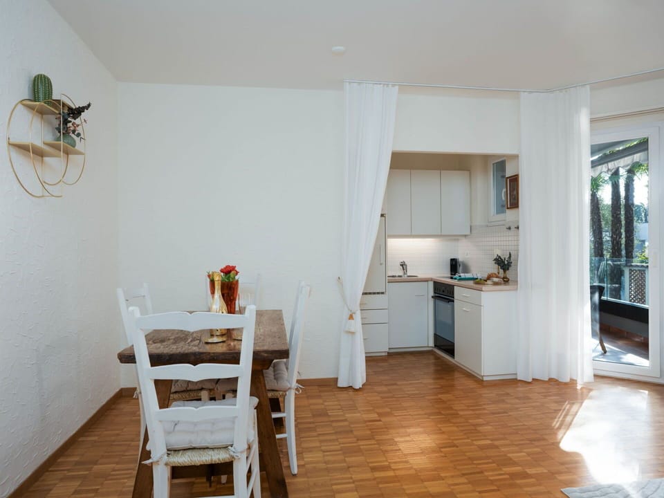 Furniture, Interior Design, Flooring, Floor, Wood, Wood Flooring, Ceiling, Apartment, Room, Lighting