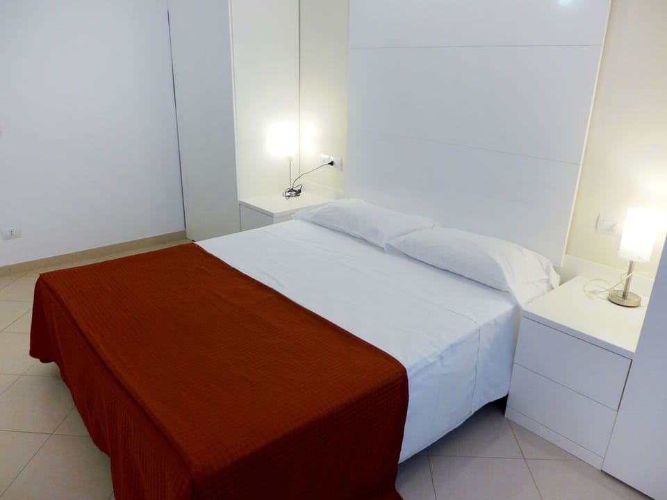 Bed, Bedroom, Room, Furniture, Property, Bed Frame, Bed Sheet, Floor, Mattress, Interior Design