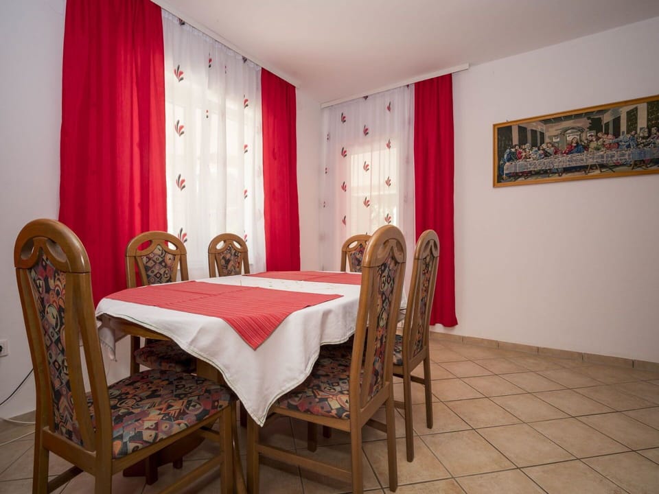 Room, Bedroom, Property, Furniture, Red, Bed, Interior Design, Table, Real Estate, Bed Frame