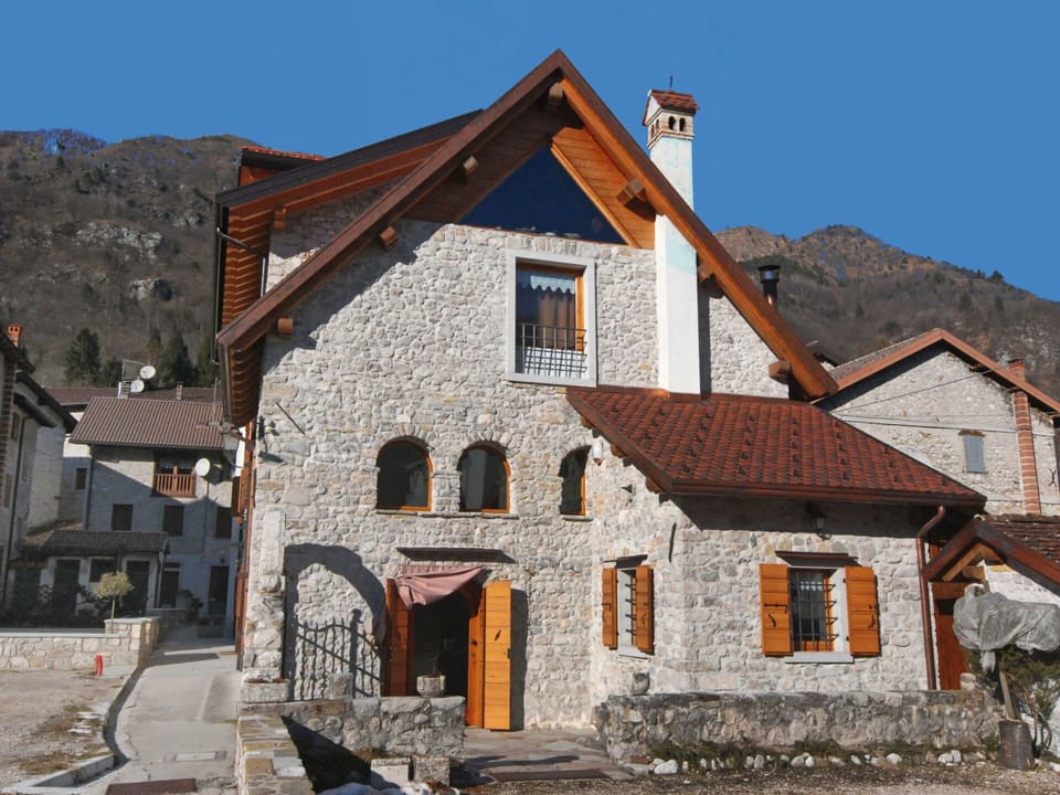House, Property, Home, Building, Town, Roof, Facade, Architecture, Wall, Neighbourhood