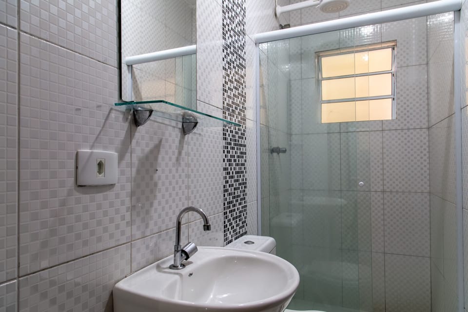 Triple Room, 3 Twin Beds | Bathroom | Shower, free toiletries, towels, soap