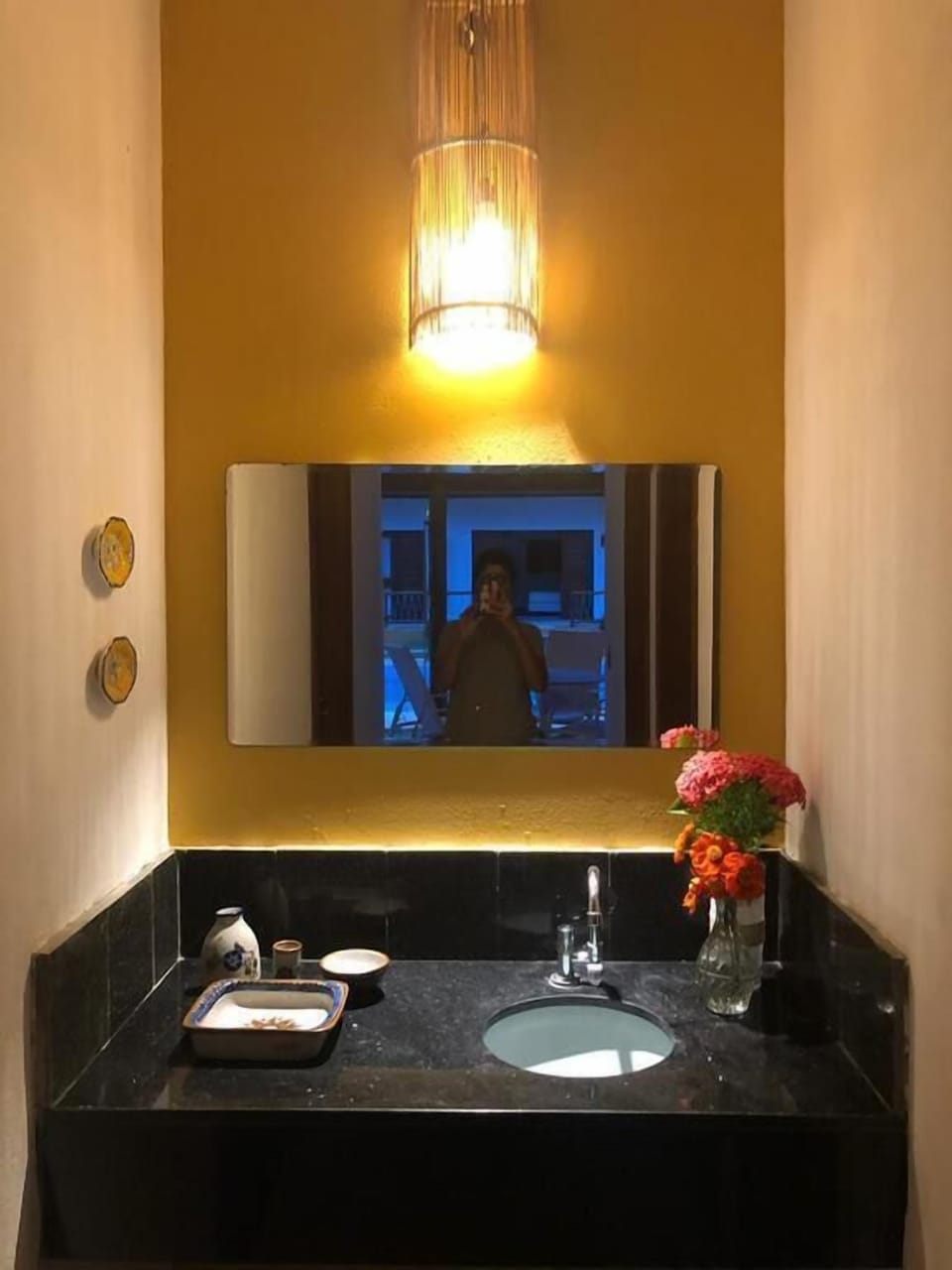 Bathroom sink