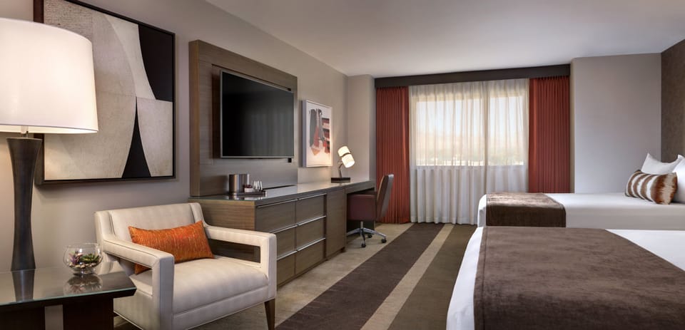 Pillowtop beds, in-room safe, desk, laptop workspace