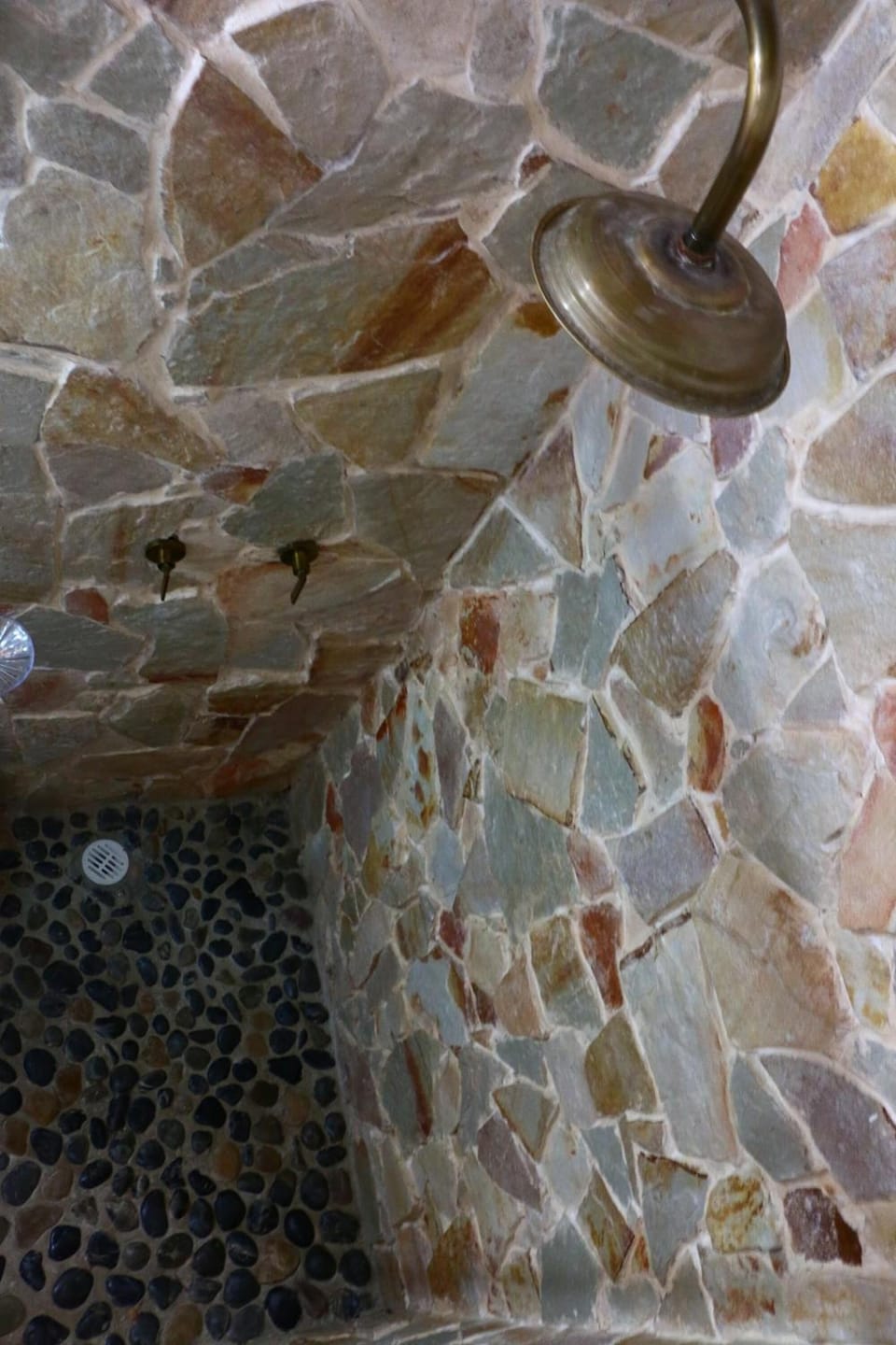 Combined shower/tub, towels, soap, toilet paper