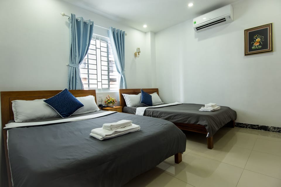 Family Quadruple Room | Minibar, desk, soundproofing, WiFi (free)