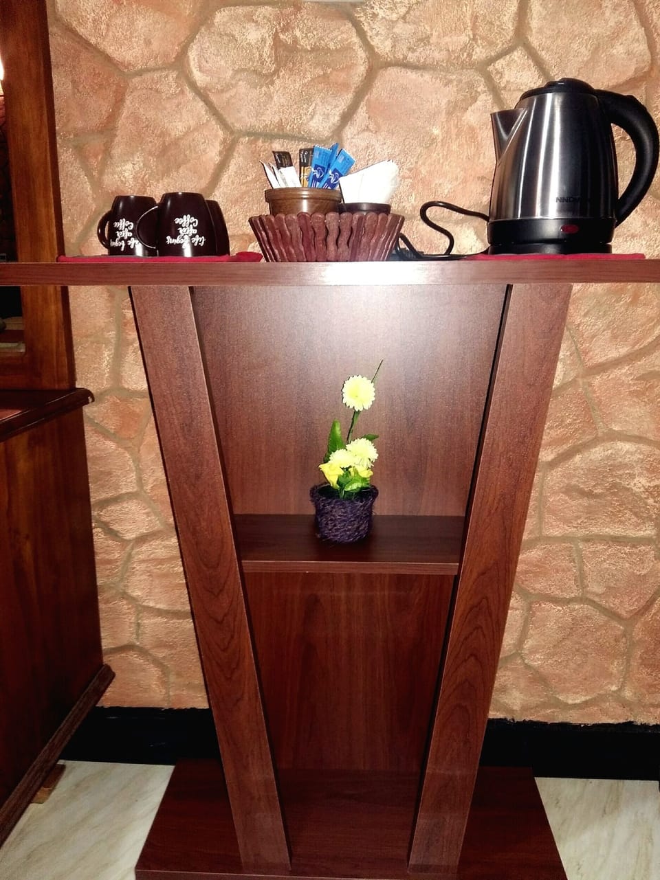 Family Room | Individually decorated, individually furnished, desk, laptop workspace