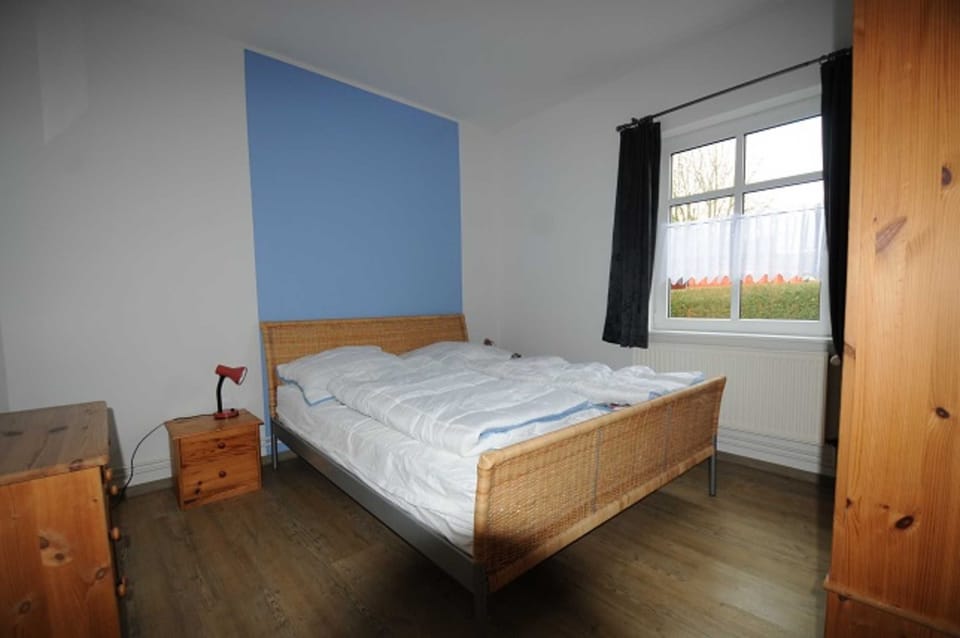 Apartment 2 - house behind the dike Apartment in Wangerland