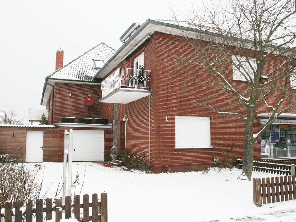 Home, House, Property, Residential Area, Snow, Winter, Building, Siding, Real Estate, Architecture