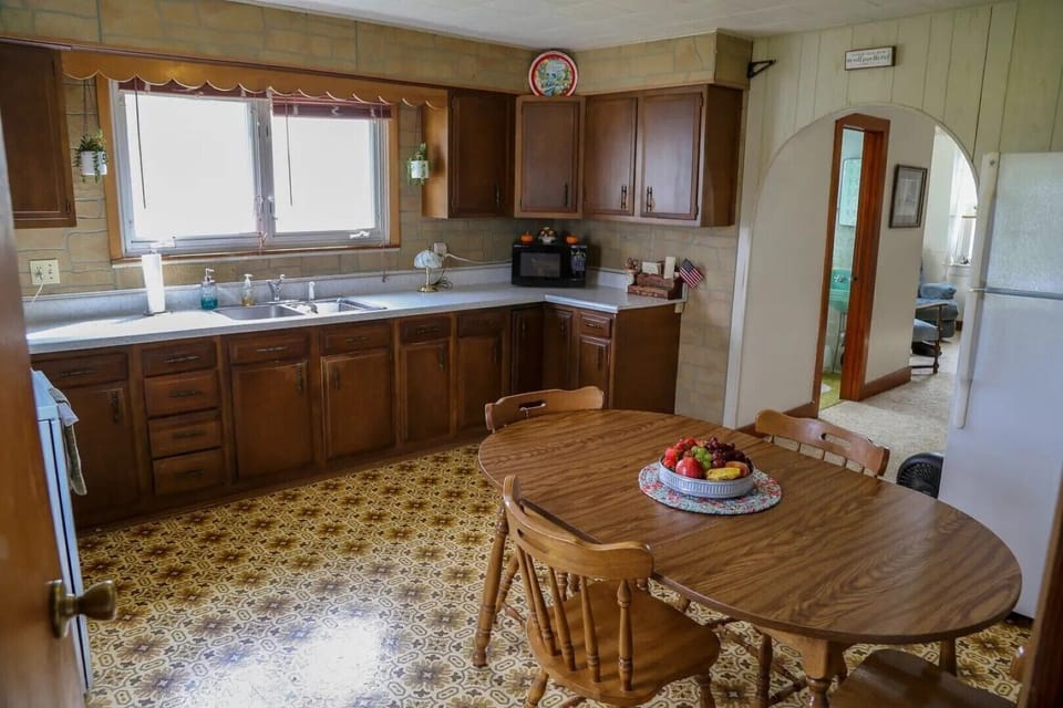 Fully furnished kitchen