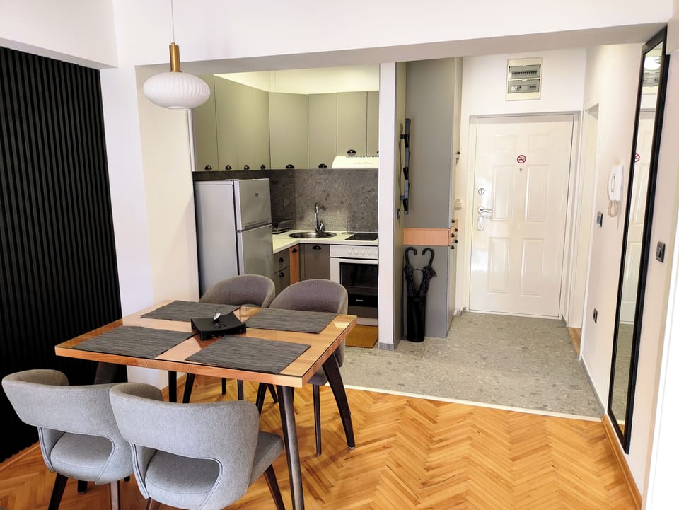 Apartment, Mountain View | 1 bedroom, individually decorated, individually furnished
