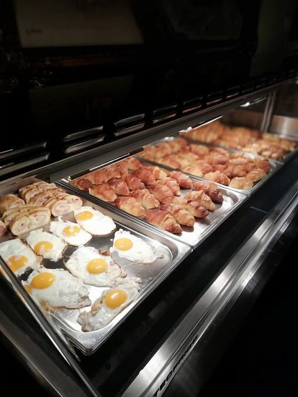 Daily buffet breakfast (EUR 10 per person)