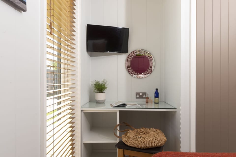 Dressing table in bedroom two - Diamond Lodge, Strawberryfield Park