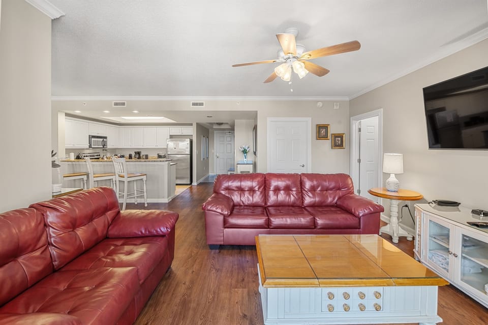 Living / Kitchen