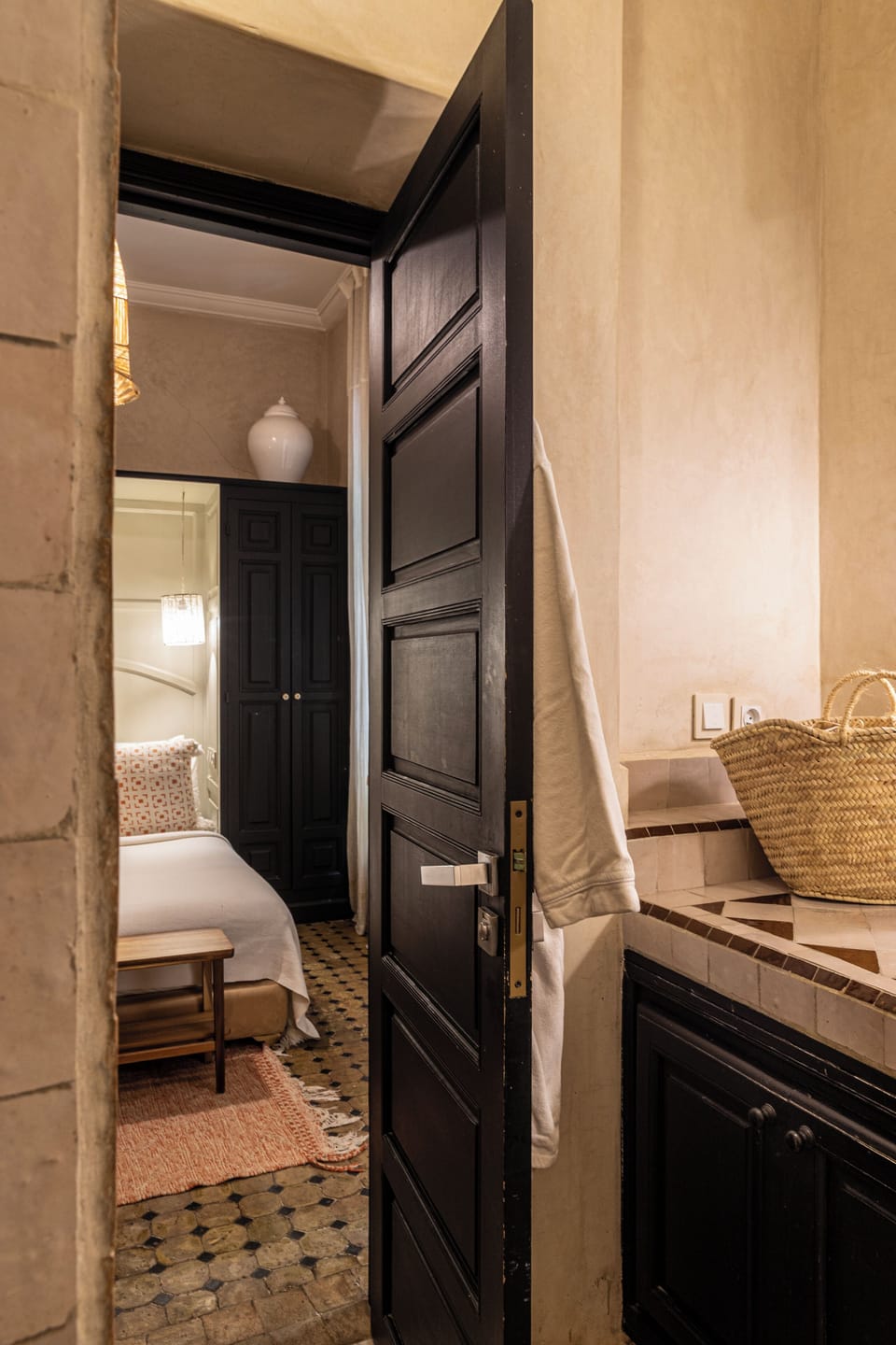 Double Room (Alaouite) | Bathroom | Free toiletries, hair dryer, bathrobes, slippers