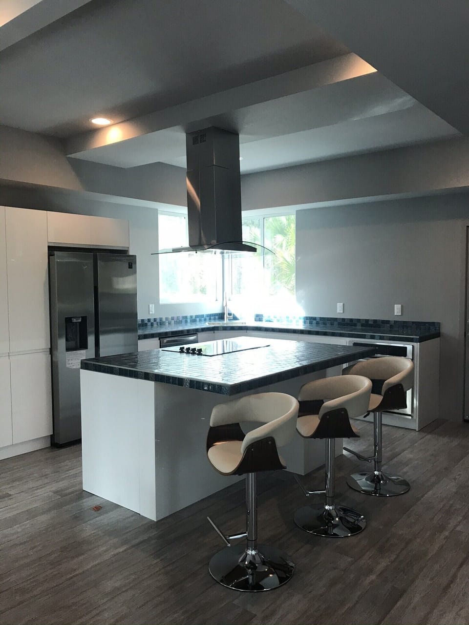 Kitchen island with sitting