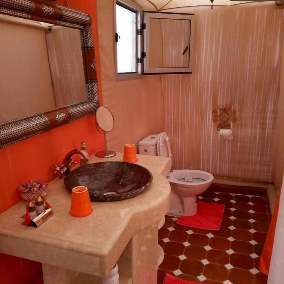Shower, rainfall showerhead, bathrobes, slippers