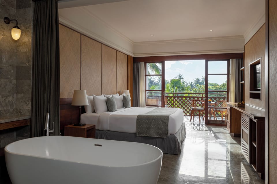 Bisma Jungle View | Premium bedding, minibar, in-room safe, desk