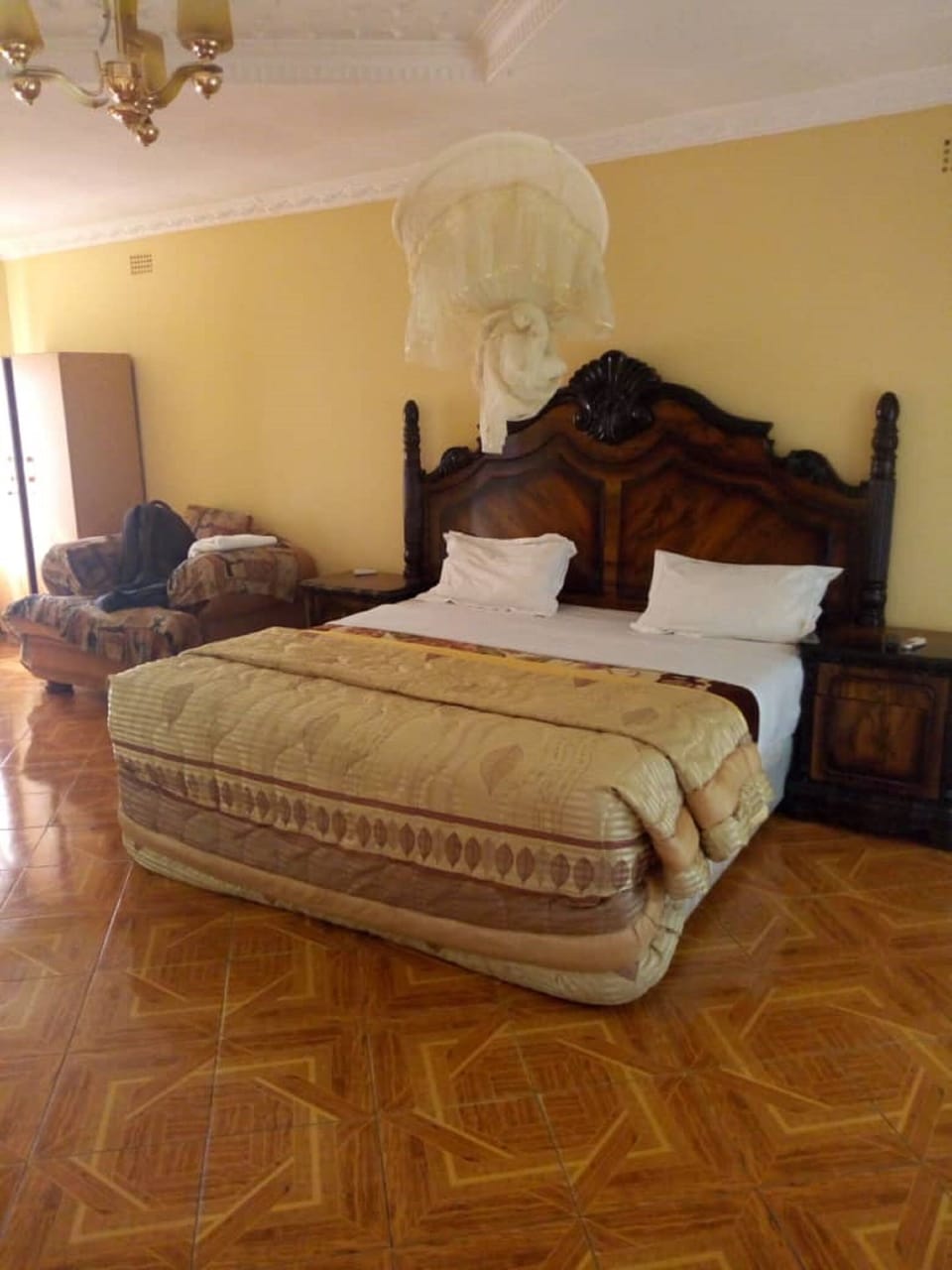Executive Room | Desk, iron/ironing board, free WiFi, bed sheets