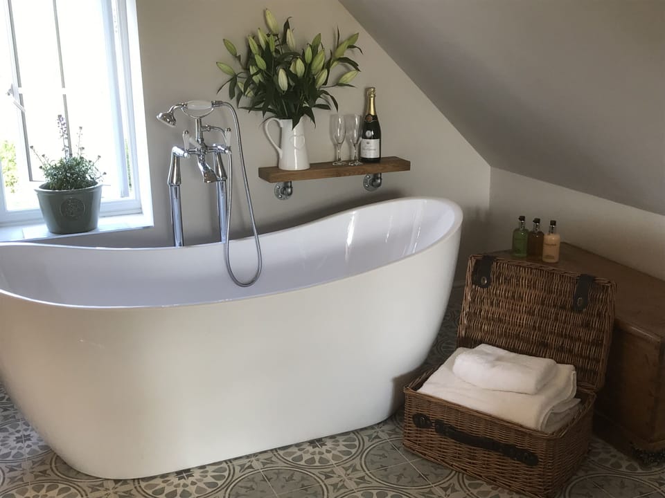 Double Room, 1 Bedroom (Garden Retreat) | Free WiFi, bed sheets