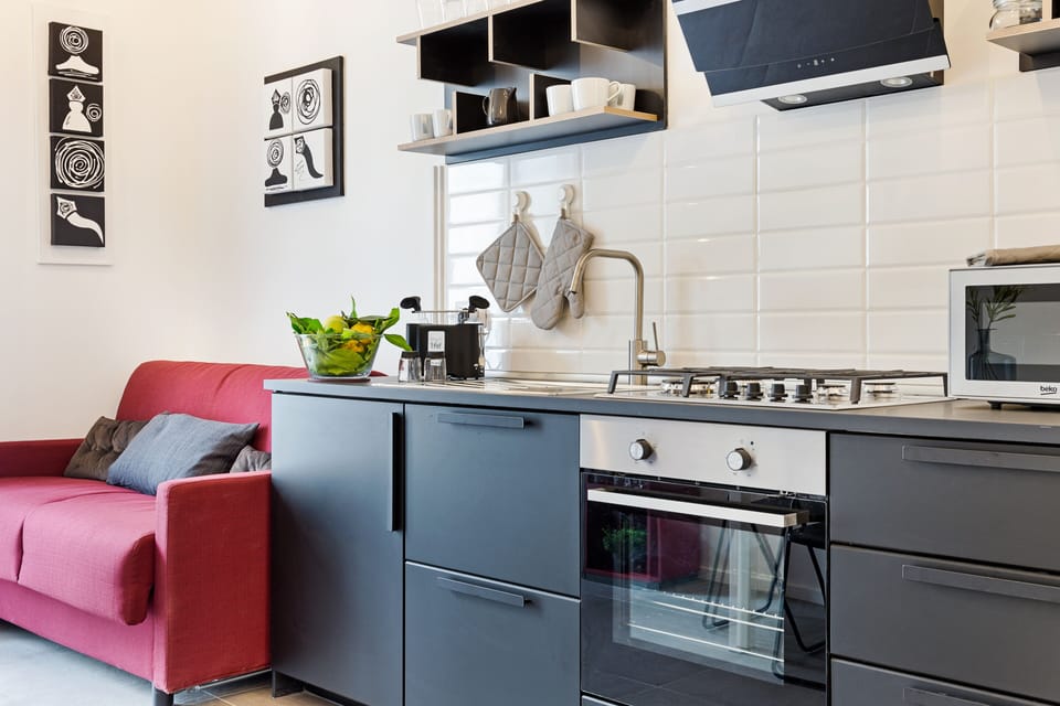 Apartment, 2 Bedrooms | Private kitchen | Full-size fridge, microwave, oven, stovetop