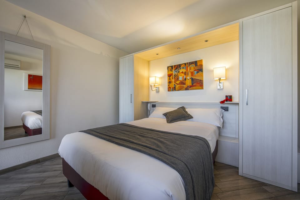 1 bedroom, down comforters, in-room safe, blackout drapes