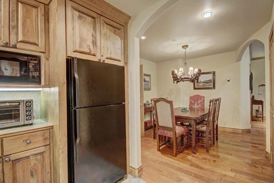 Condo, 2 Bedrooms | Private kitchen | Fridge, microwave, oven, dishwasher