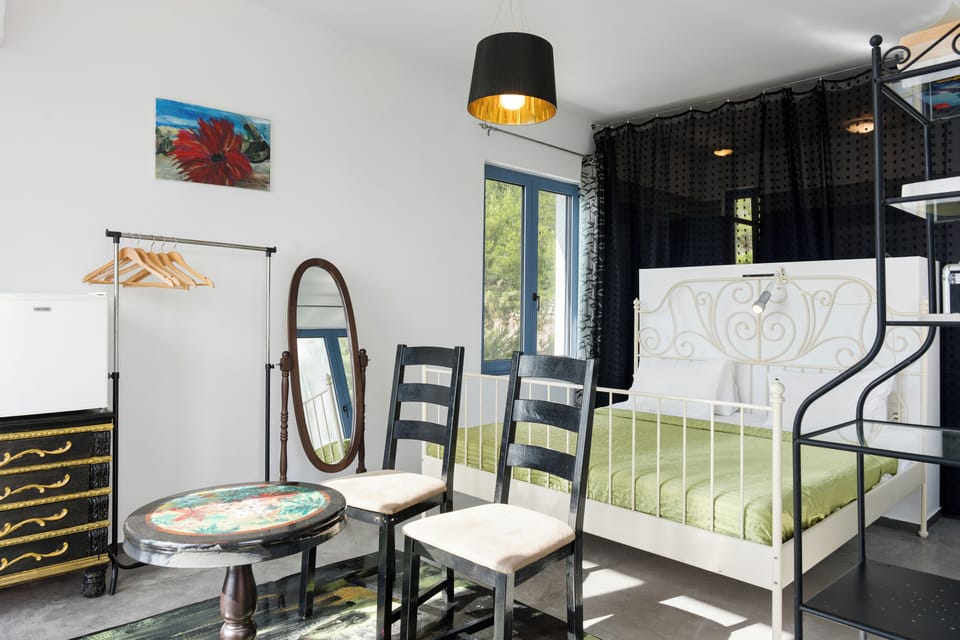 Double Room, Sea View, Sea Facing | Desk, soundproofing, free WiFi, bed sheets
