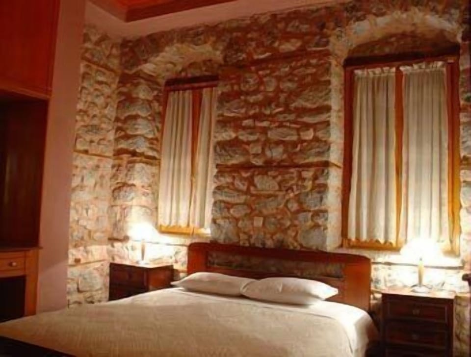 Studio, Fireplace | Individually decorated, blackout drapes, free cribs/infant beds