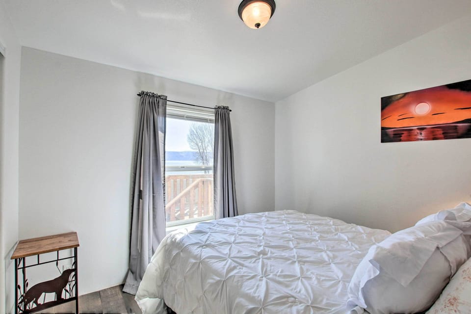 Bedroom 2 | Queen Bed