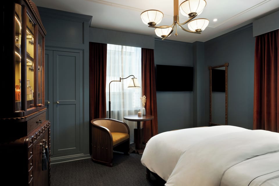 Hypo-allergenic bedding available, pillowtop beds, minibar, in-room safe