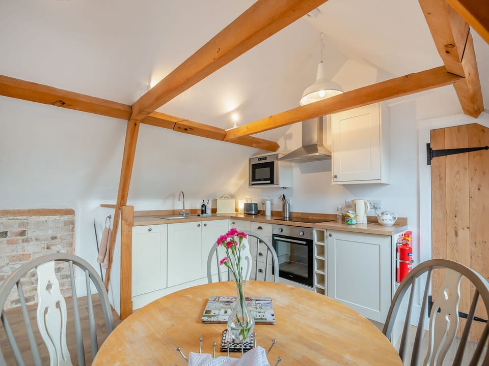 Kitchen/diner | The Hay Barn - Milton End Farm Barns, Arlingham, near Frampton-on-Severn