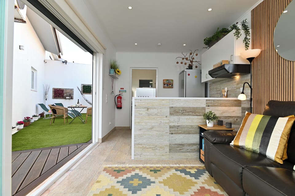 Kitchenette/Living Room