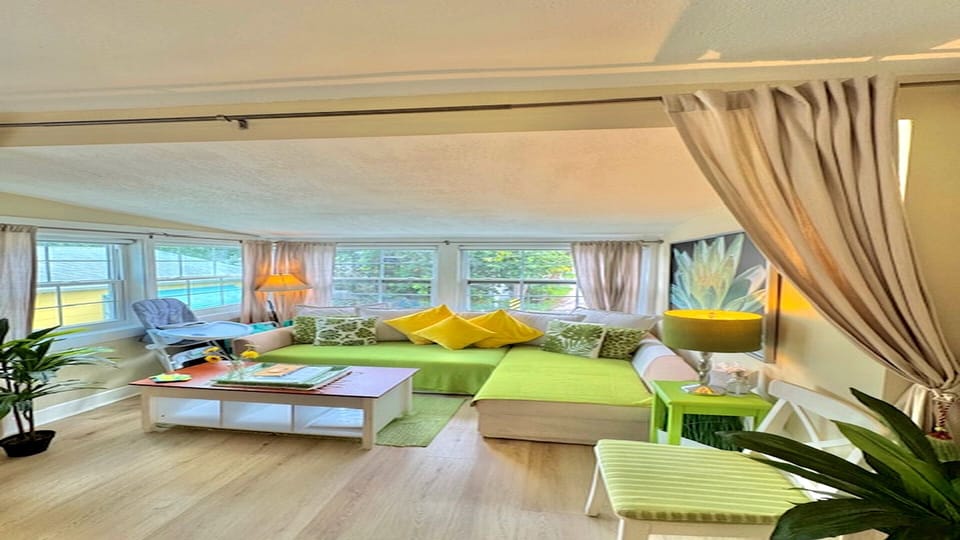 Livingroom with pull out queen couch