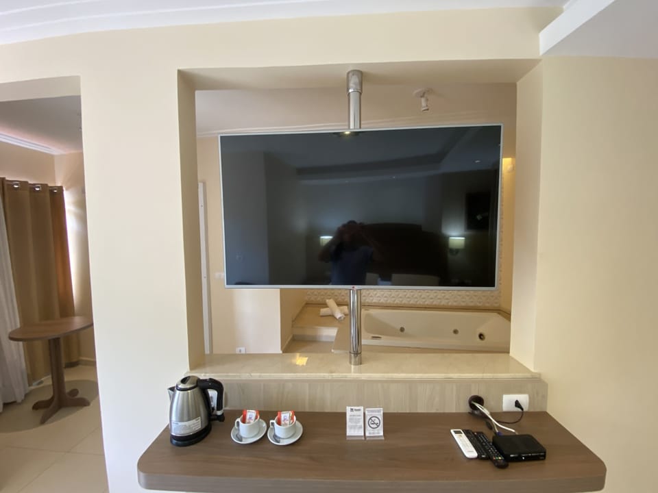 Presidential Studio Suite | Free WiFi, bed sheets