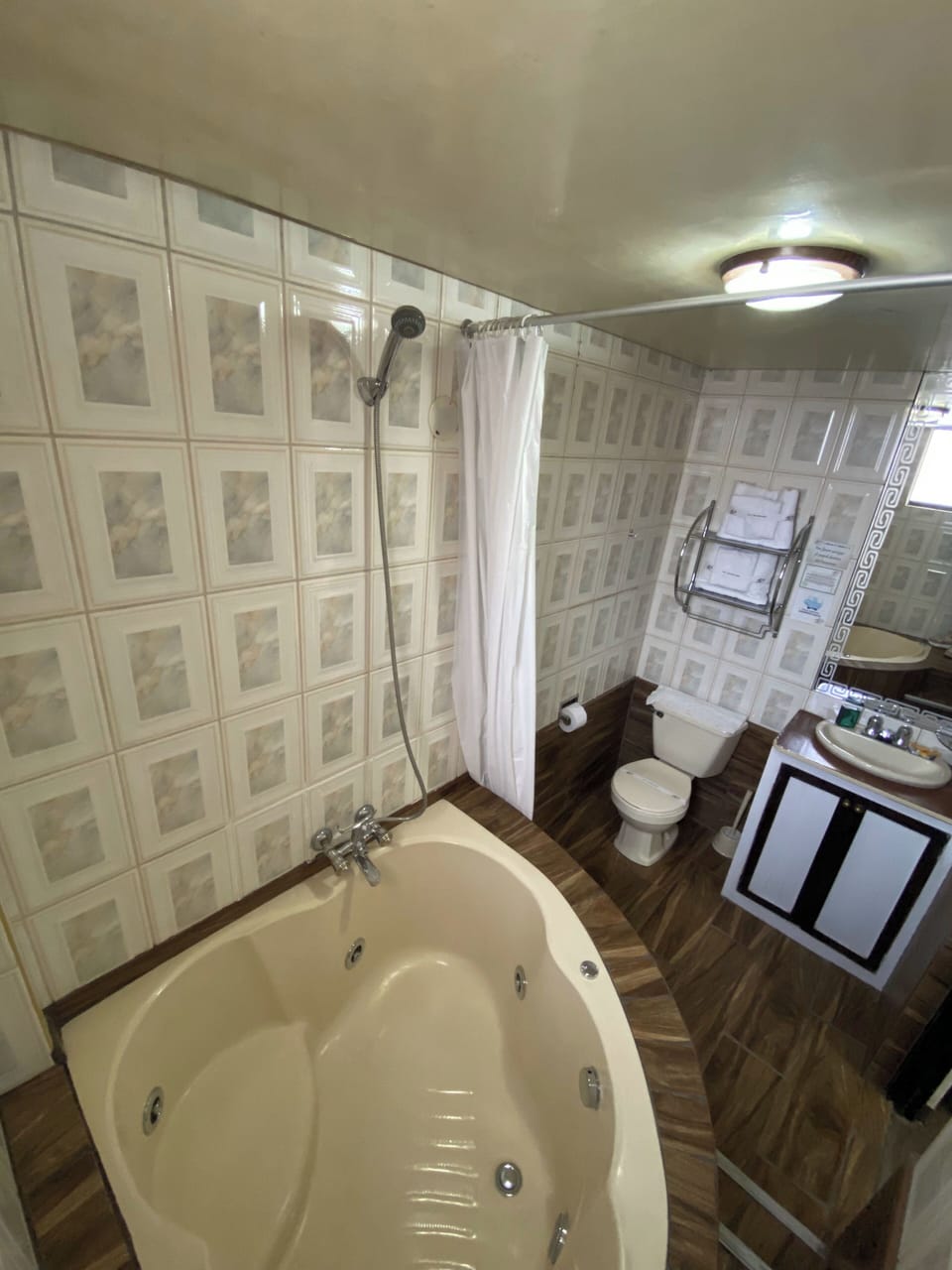 Superior Studio Suite | Bathroom | Hair dryer, towels, soap, shampoo
