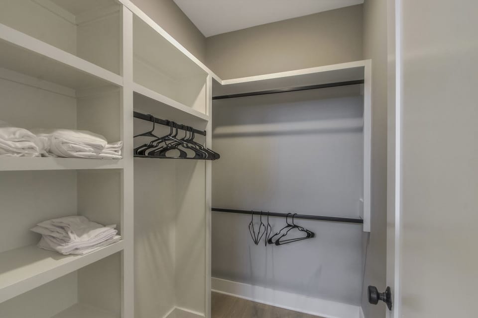 Master walk-in from bedroom top floor