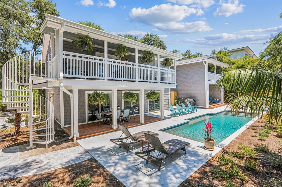 7 Cassina Lane in South Forest Beach