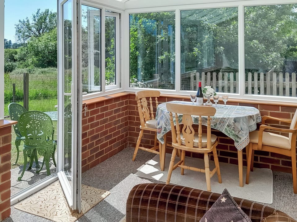 Conservatory with garden access | Cowdea 2, Bettiscombe
