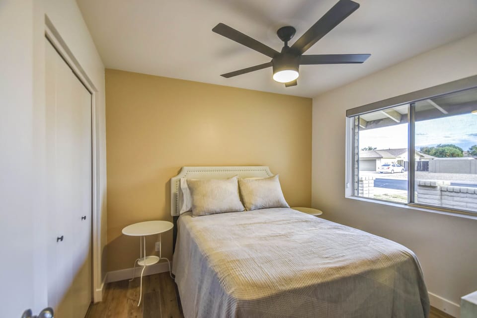 Guest room 3, full (double) bed