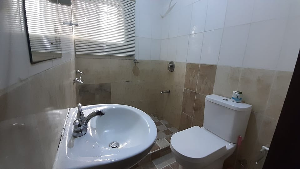 Shower, free toiletries, towels, soap