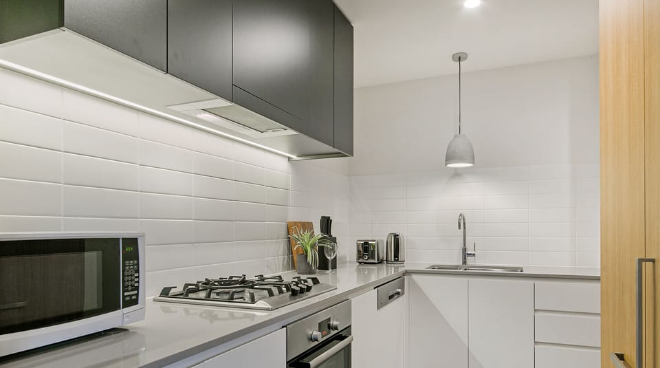 Apartment (1 Bedroom) | Private kitchen | Oven