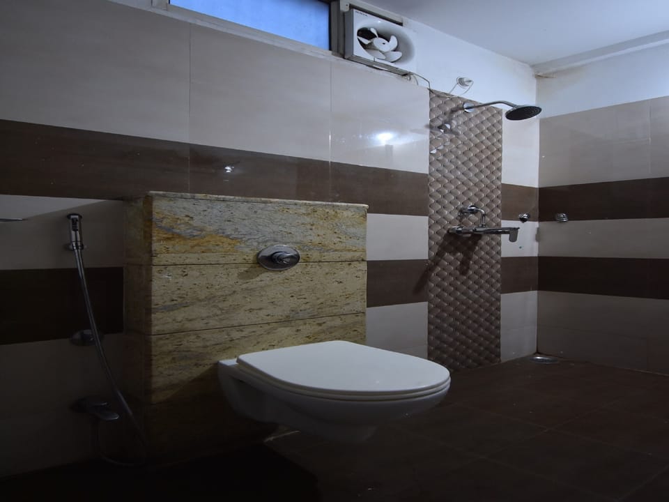 Double or Twin Room | Bathroom | Towels