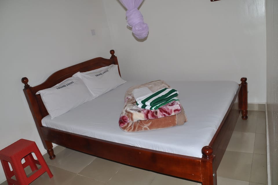 Single Room | Iron/ironing board, free WiFi, bed sheets