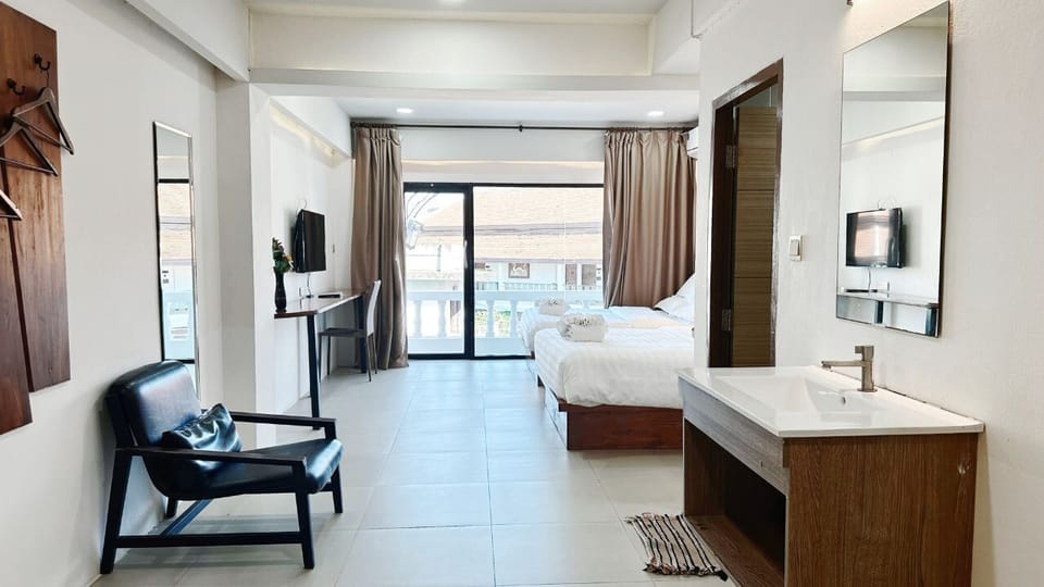Family Quadruple Room, 2 Queen Beds | Premium bedding, down comforters, pillowtop beds, in-room safe