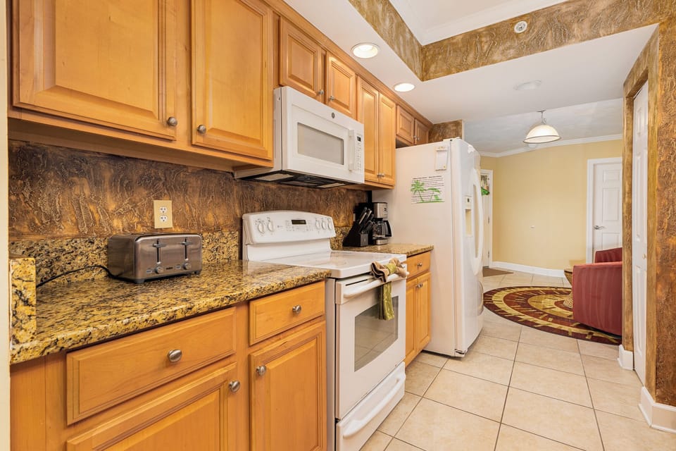 Fully Stocked Kitchen