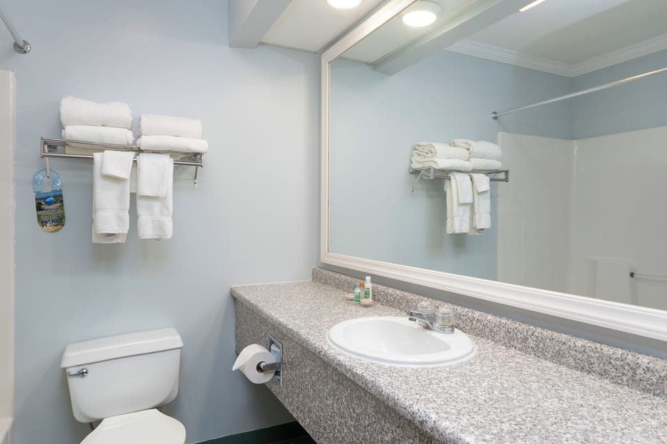 Fireside Inn & Suites - Belfast Hotel in Belfast