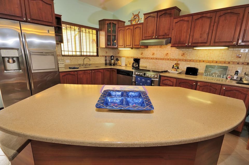 kitchen bar